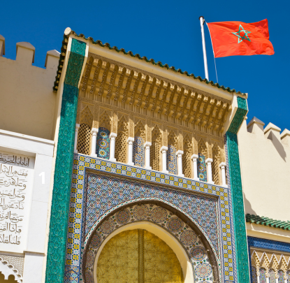 palazzo Marocco con bandiera nazionale